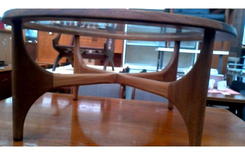 SALONTAFEL ROND VINTAGE TEAK GLAS STONEHILL