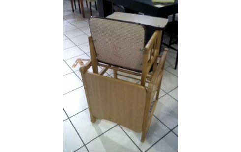 KINDERHOCHSTUHL HOLZ 2-TLG. MIT TISCH