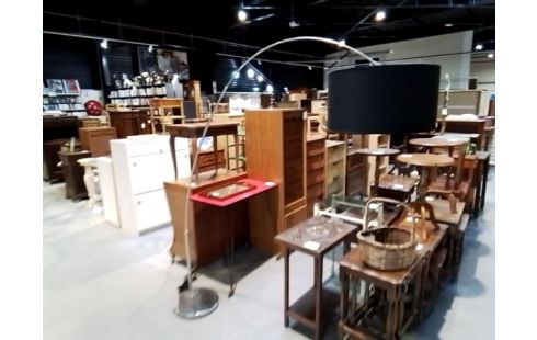 LAMPE DE SALON DÉPORTÉE PIED INOX