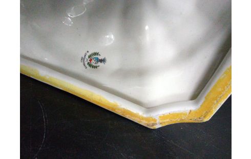 COLONNE AVEC VASE CAPODIMONTE