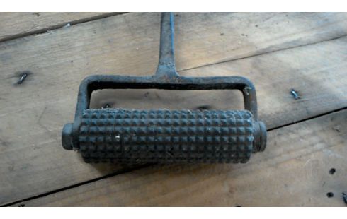 OUTIL BOUCHARDE DE CIMENTIER