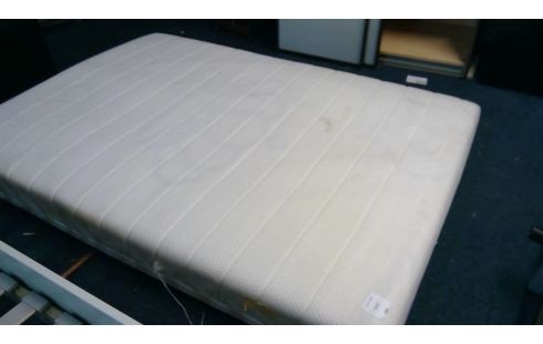 MATELAS 140X200
