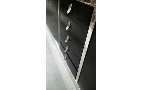 BAR IM VINTAGE-STIL SCHWARZ CHROM