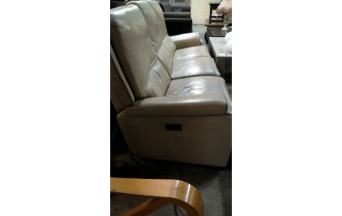 DIVÁN CUERO BEIS 3 PLAZAS