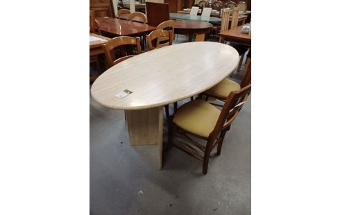 TABLE OVALE TRAVERTIN   ANNEE 70
