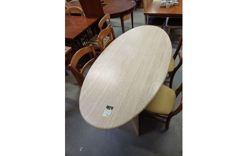TABLE OVALE TRAVERTIN   ANNEE 70