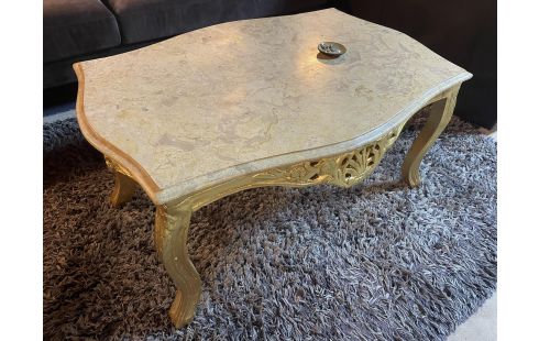 TABLE BASSE PIED DORE .