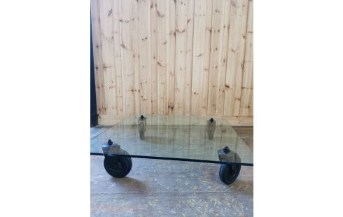 TABLE BASSE VERRE GAE AULENTI POUR FONTANA ARTE ACCIDENTS PAR ENDROITS