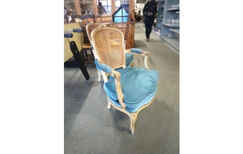 FAUTEUIL STYLE LOUIS XV
