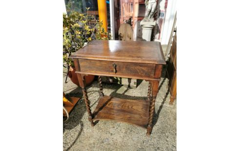 MEUBLE D'APPOINT A RESTAURER