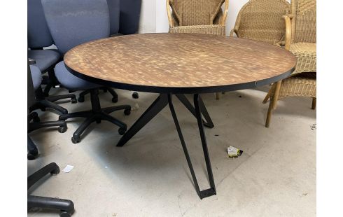 TABLE RONDE PIED METAL DANS L'ETAT