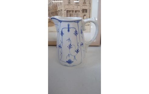 MELKKANNETJE ROYAL COPENHAGEN  SARGUEMINES