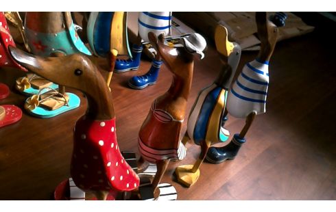 STATUE, , ENTE KLEINES MODELL TEAKHOLZ DAS STÜCK