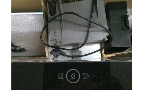 HOTTE ASPIRANTE WHIRLPOOL AKR 759/1 IX