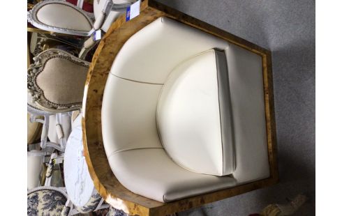 FAUTEUIL OCRE CUIR BEIGE