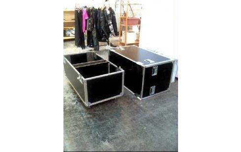 TRANSPORTKISTE MITTEL ALUKANTE AUF ROLLEN