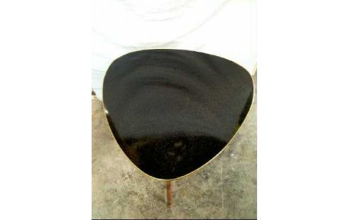 NIERENTISCH 3-BEINE SCHWARZ GOLDF.