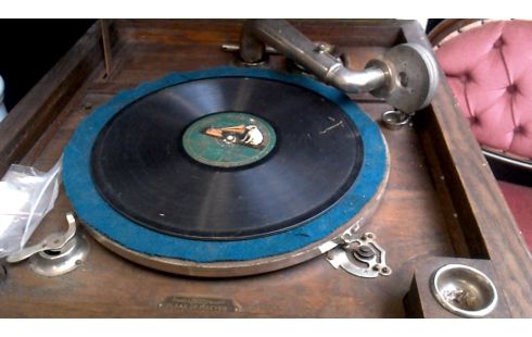 GRAMOFON ANTIK ZU RESTAURIEREN