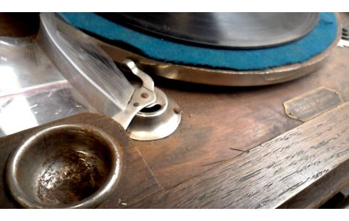 GRAMOFON ANTIK ZU RESTAURIEREN