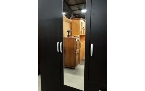 ARMOIRE MODERNE 3 PORTES