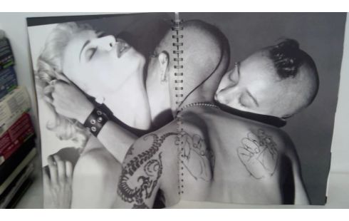BOEK CD SEX MADONNA  GENUMMERD 832300