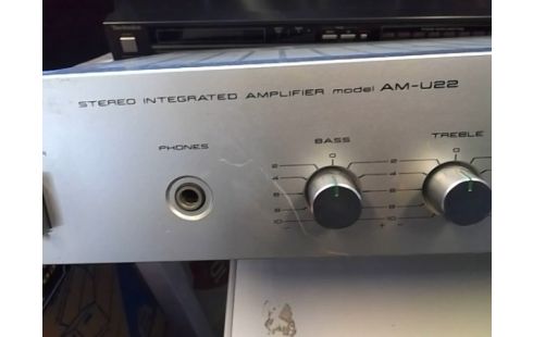 AMPLIFICATEUR AKAI AM U22