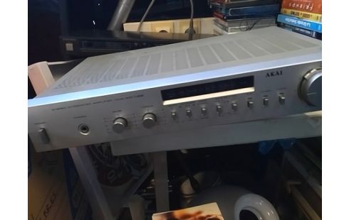 AMPLIFICATEUR AKAI AM U22
