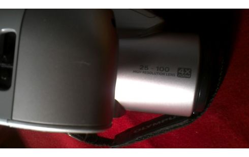 CÁMARA DE FOTOS OLYMPUS