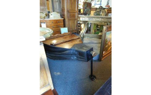 TABLE BASSE SOUFFLET