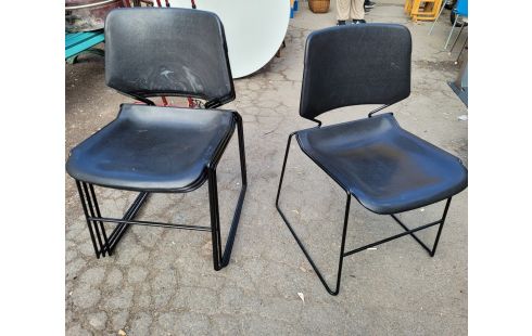 CHAISE DESIGN MATRIX KRUEGER LOT DE 4