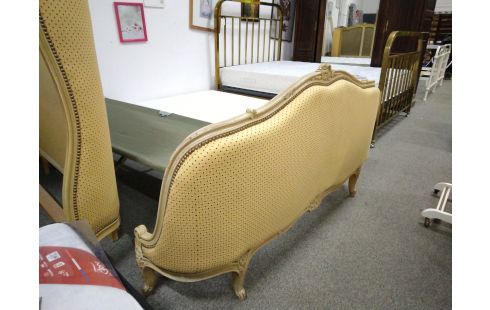 LIT CAPITONNÉ STYLE LOUIS XV