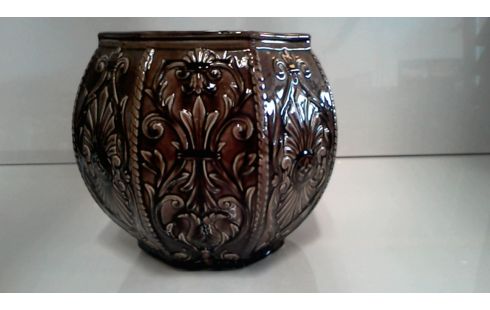 CACHE POT TRÈS  BEAU  MODÈLE