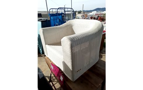 FAUTEUIL TRESSÉ BLANC EN L'ÉTAT