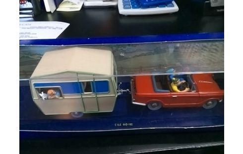 MINIATURE TINTIN TRIOMPH HERALD L ILE NOIRE