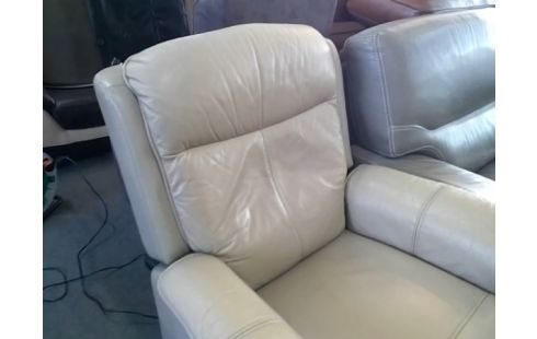 FAUTEUIL ELECTRIQUE SUR ROULETTES