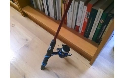 CANNE A PECHE ROUGE AVEC MOULINET