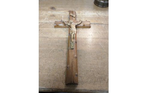 CRUCIFIX BOIS