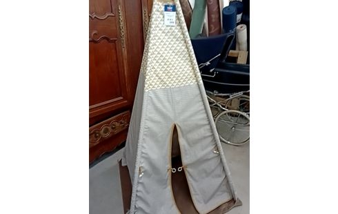 TIPI ENFANT AVEC TAPIS ET COUSSIN