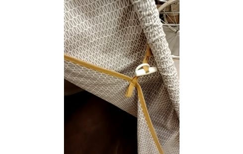 TIPI ENFANT AVEC TAPIS ET COUSSIN