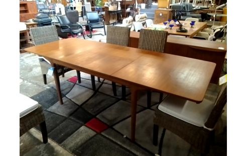 TABLE SCANDINAVE MACINTOCH 2 ALLONGES PORTEFEUILLE