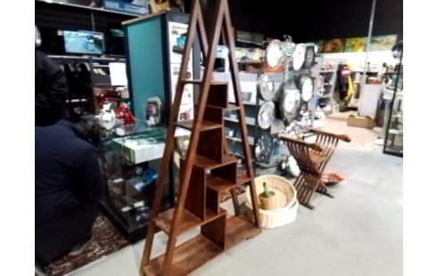 ETAGERE TRIANGLE EN TECK