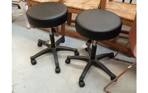 TABOURET REGLABLE IKEA  A ROULETTE