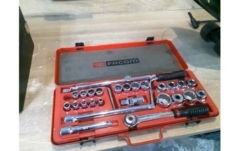 BOITE A OUTILS FACOM