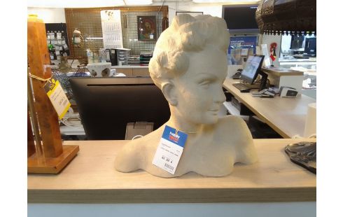 BUSTE RETRO JEUNE HOMME