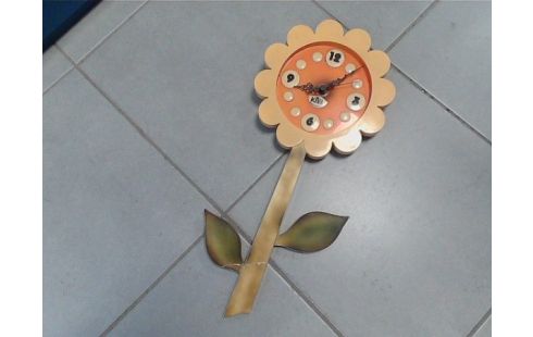 MAGNIFIQUE HORLOGE MURALE CIRCA 1970