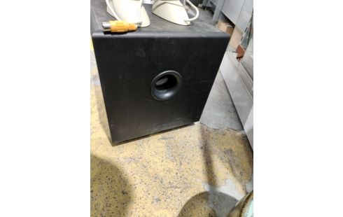 CAISSON DE BASSE HARMAN KARDON +HAUTS PARLEURS