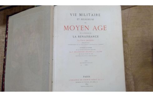 LIVRE MOYEN AGE