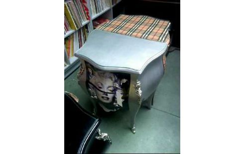 MEUBLE D'APPOINT L UNITE 2 TIROIRS DIVERS COULEUR FORME BAROQUE STYLE