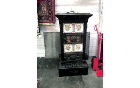 KACHELOFEN ANTIK FLORAL VERZIERT