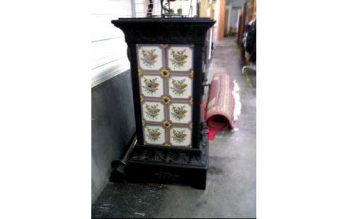 KACHELOFEN ANTIK FLORAL VERZIERT